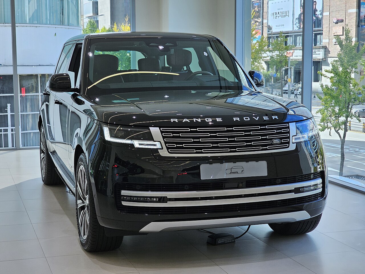 Range Rover Autobiography luxury chauffeur vehicle